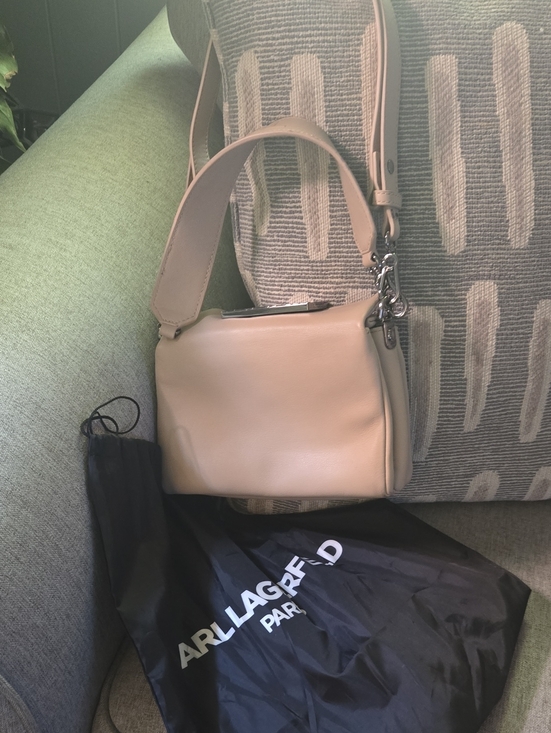 Karl Lagerfeld Handbags - EUC KARL BEIGE Leather Bag 🤩